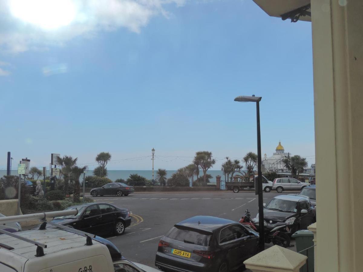 3 Queens Gardens Sea View Apartment 이스트본 외부 사진